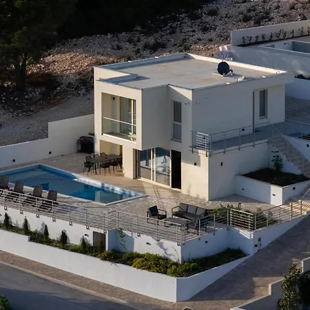 Holiday home 4 Bedroom Amazing In Zaboric