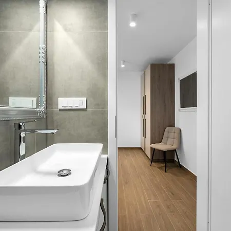 4 Bedroom Amazing In *