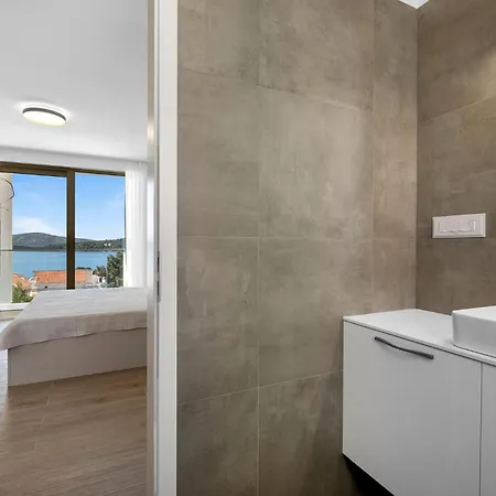 Increíble Casa De 4 En
