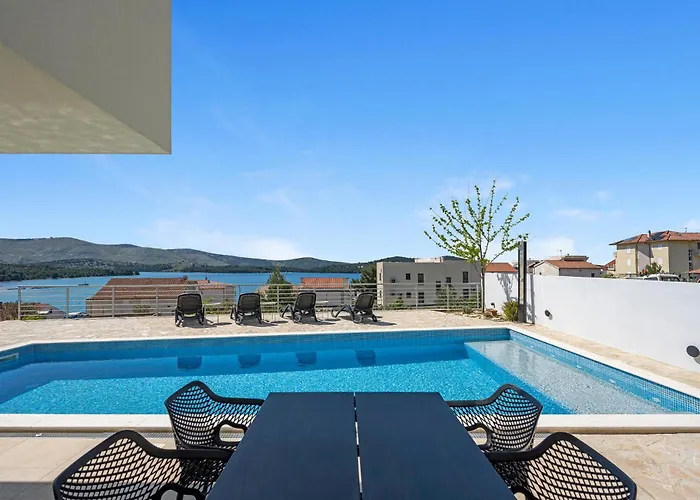 Dom wakacyjny 4 Bedroom Amazing In